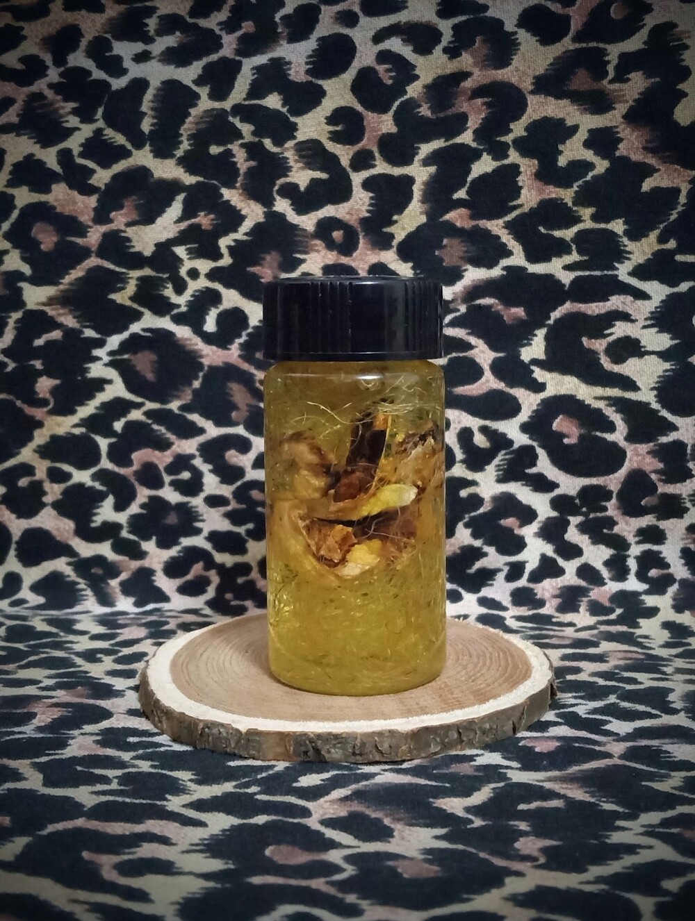 VanVan ~ Ritual Oil ~ Metaphysical
